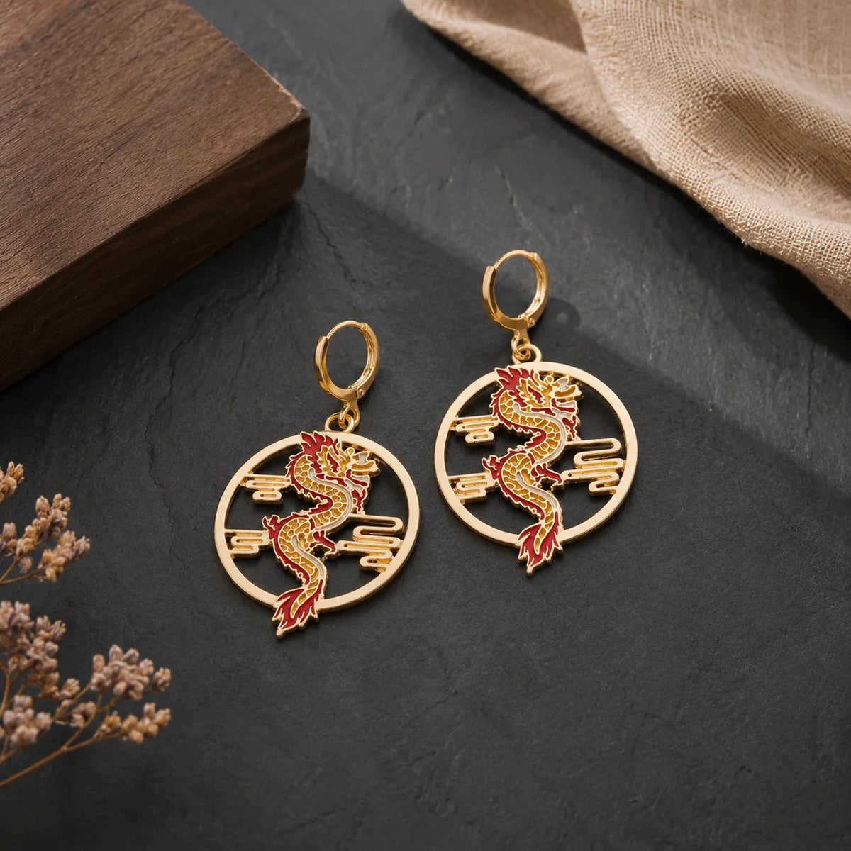 accessoire dragon cercle doré ajoure