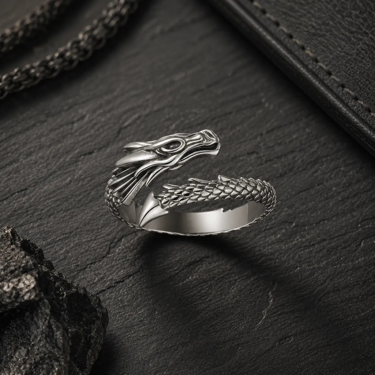 bague draconique argent finition vintage