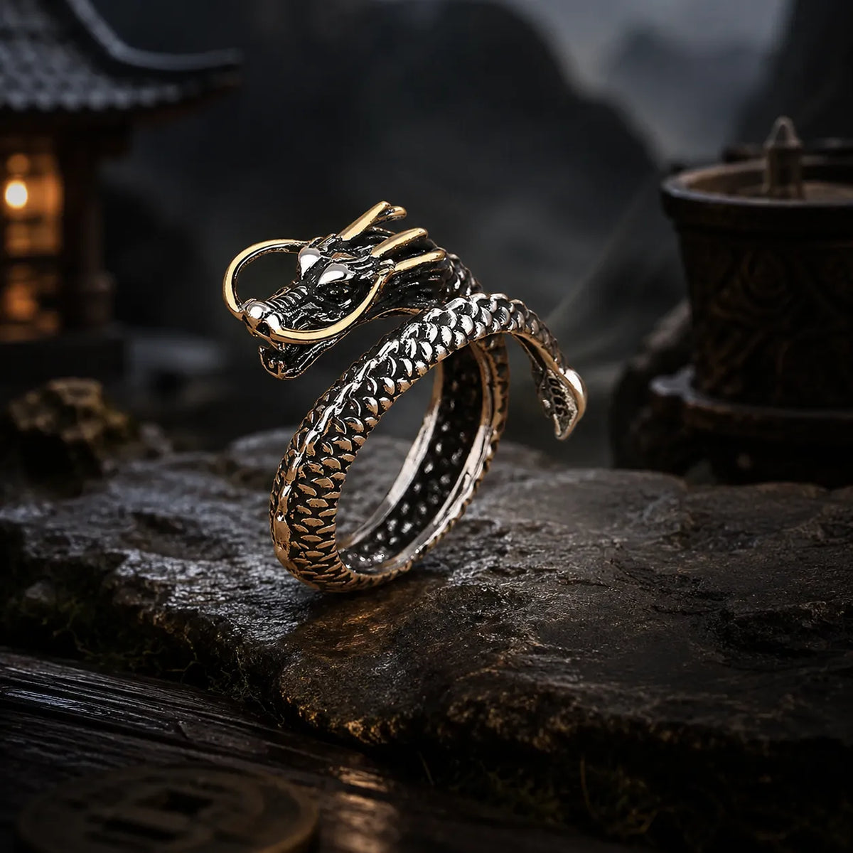 bague draconique corps ecailleux doré