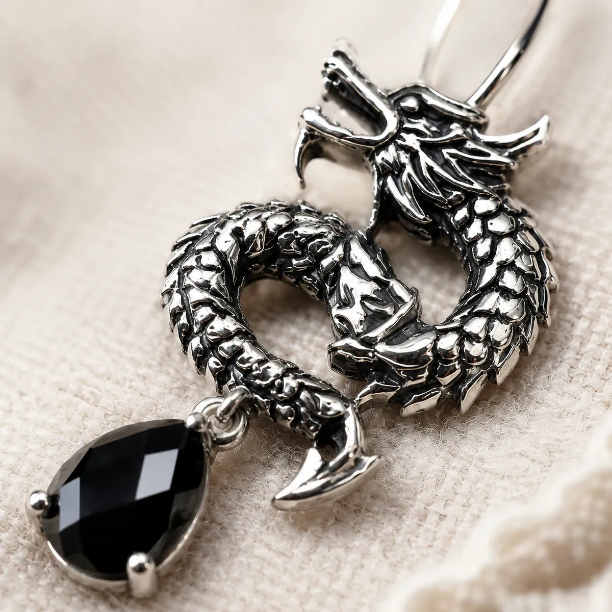 bijou fantasy dragon argent gothique