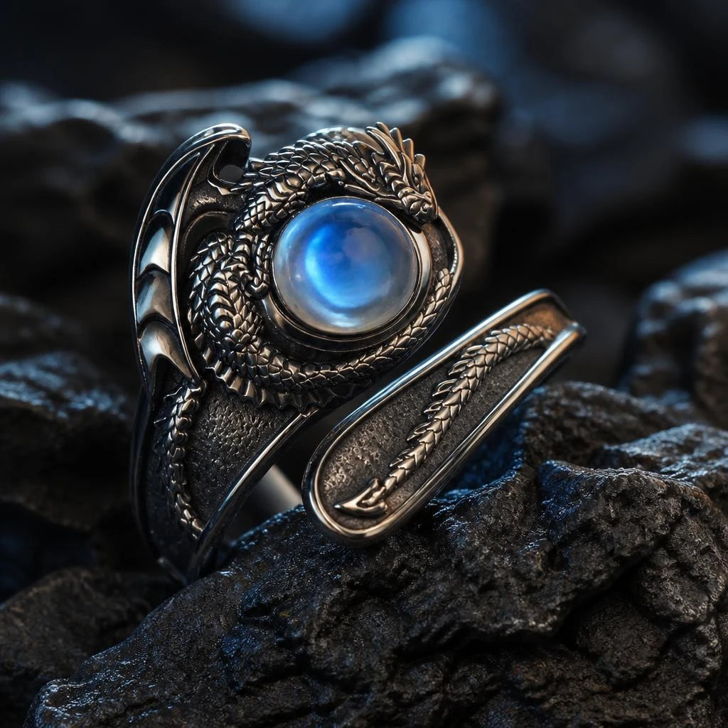 bijou symbolique dragon et pierre de lune