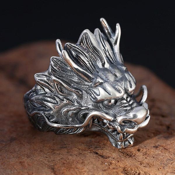 Bague dragon souverain