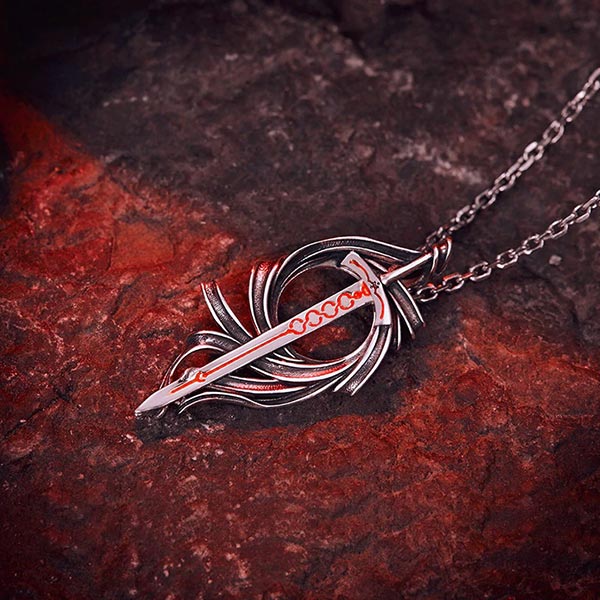 Collier dragon épée rouge