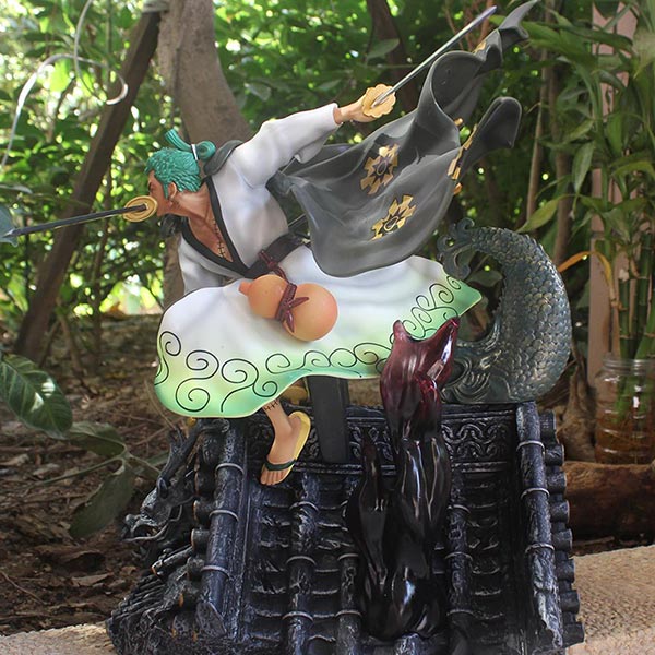 Figurine dragon roronoa zoro wano