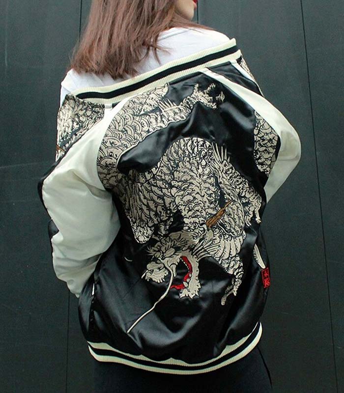 Veste avec un dragon