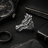 bague draconique massive détails écailles cornes